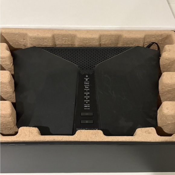 NETGEAR Nighthawk AX6 6-Stream AX4300 WiFi Router Used with Original Box - Picture 5 of 11